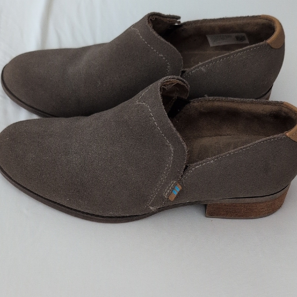 TOMS Women's Brown Slip-On Shoes